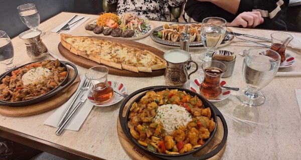 A La Istanbul Turkish Cuisine photo 3