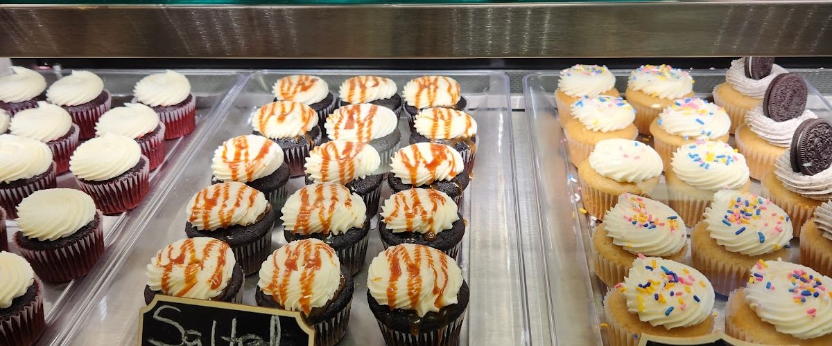 Esther’s Cakes N Sweets