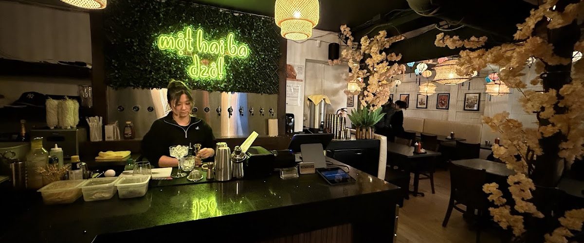 La Nhau Viet Kitchen & Bar