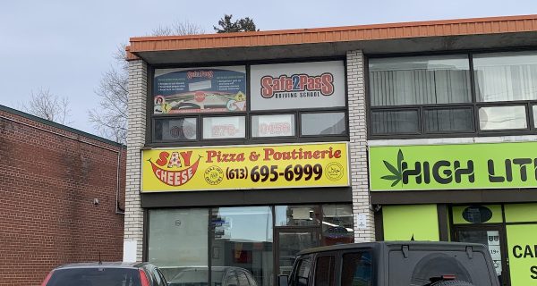 Say Cheese pizza & poutine