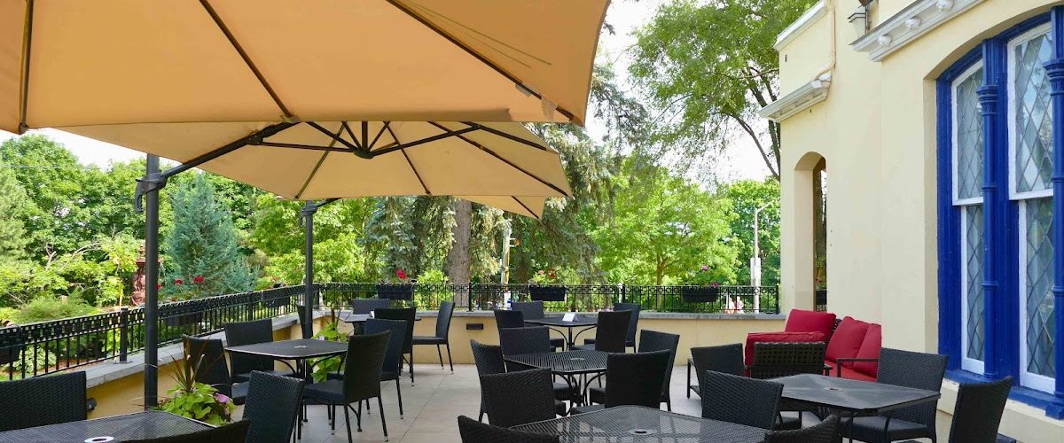 Signatures Restaurant