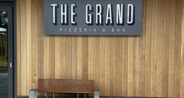 The Grand Pizzeria & Bar – Westboro Beach