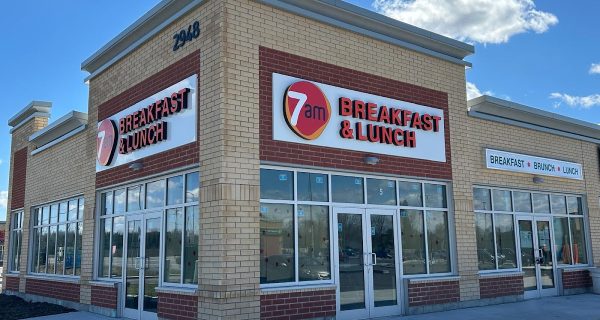 7AM Breakfast & Lunch