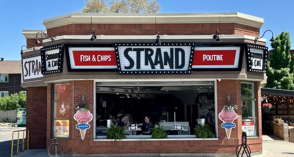 Strand Shawarma & Cafe: Poutine, Fish & Chips, Pizza and Desserts. photo 3